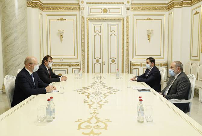 Le Premier ministre a reçu Roman Trotsenko, membre du conseil d'administration de 
GeoProMining 