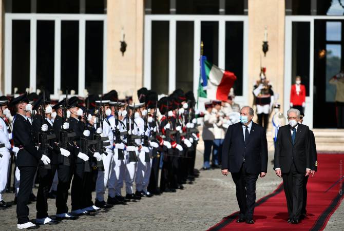 Состоялась официальная церемония прощания президентов Армении и Италии

