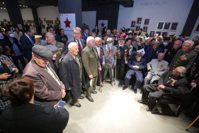 Открывшаяся в Ереване  фотовыставка «Лица Великой Победы» - дань благодарности и 
уважения ветеранам