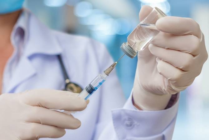 Во Франции установили, что вакцинация резко сокращает риск смерти от COVID