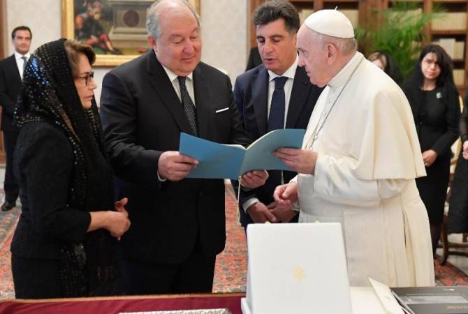 قداسة البابا فرنسيس يستقبل الرئيس الأرميني أرمين سركيسيان