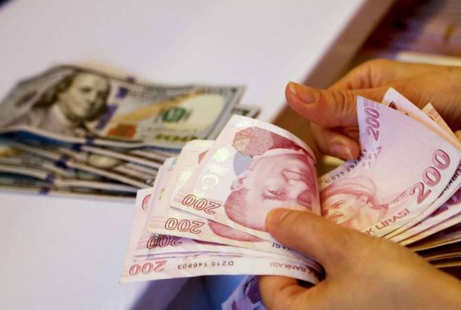 Курс турецкой лиры обновил рекордный минимум по отношению к доллару


