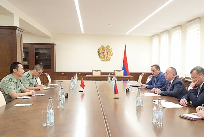 Министр обороны Армении и военный атташе КНР обсудили перспективы сотрудничества

