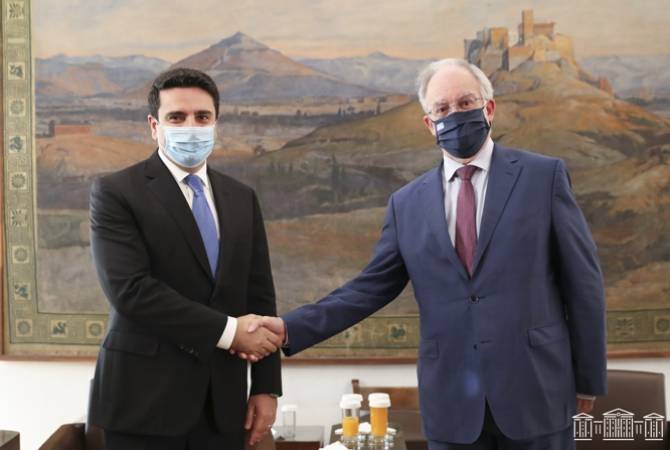 Le Président de l’AN, Alen Simonyan, a rencontré le Président du parlement grec