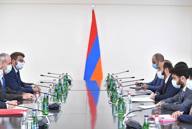 Ararat Mirzoyan a reçu le vice-président du CICR

