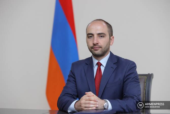 Aucune rencontre entre le Premier ministre et le Président azerbaïdjanais n'est prévue pour le 
moment  