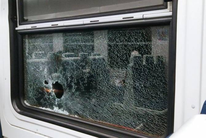 Քարեր են նետել Երևան-Գյումրի երթուղին սպասարկող մարդատար էլեկտրագնացքի 
վրա՝ կոտրելով պատուհանի ապակին

