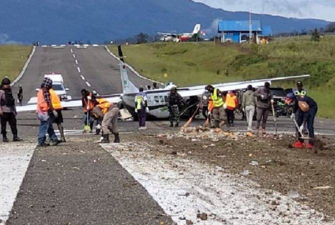 В Индонезии разбился грузовой самолет
