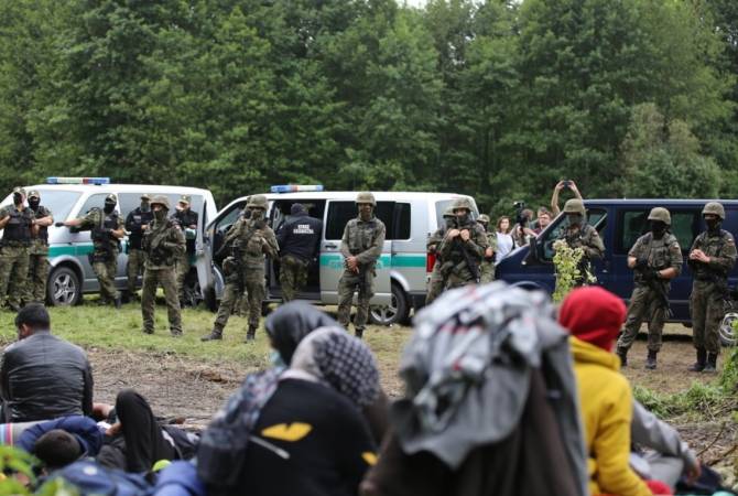 Անօրինական միգրանտների խնդրով պայմանավորված՝ Լեհաստանը սահմաններին 
ավելացնում է զինվորականների թիվը