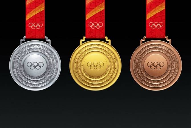 Представлены образцы медалей зимних Олимпийских игр в Пекине