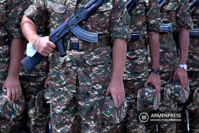 Четверо военнослужащих ВС Армении получили легкие ранения из-за неосторожного 
обращения с боеприпасами


