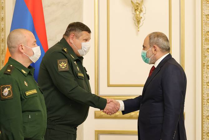Ermenistan Başbakanı, Rusya Genelkurmay Başkan Yardımcısı ile askeri-teknik işbirliği konularını 
görüştü
