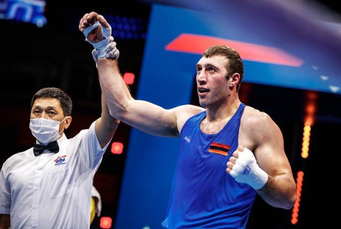 Boxer David Chaloyan secures at least bronze medal at the World Championship