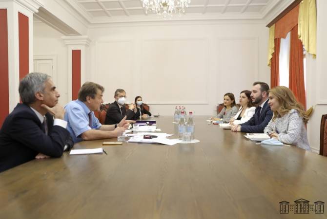  Члены фракции «Гражданский договор» встретились с содокладчиками мониторинговой 
комиссии ПАСЕ по вопросам Армении

 