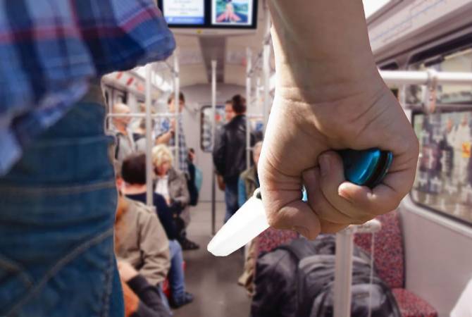  В Германии мужчина с ножом напал на пассажиров поезда 
