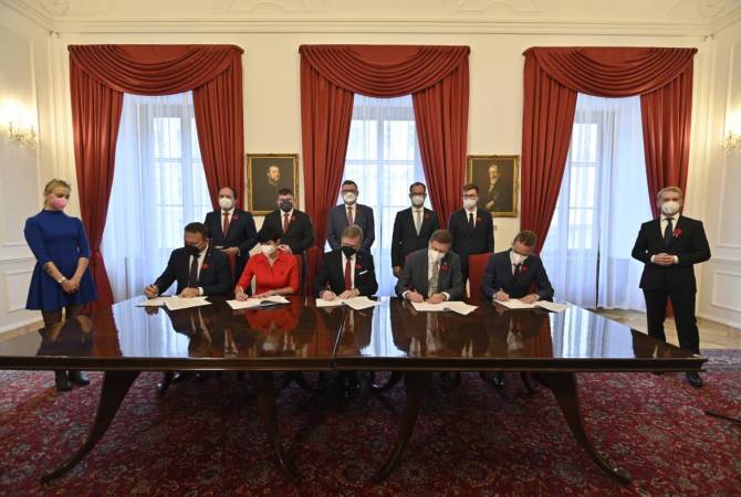  Либеральные партии Чехии подписали соглашение о формировании правительства
 