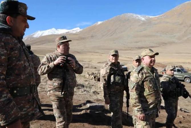 Министр обороны Армении с рабочим визитом посетил Республику Арцах 

