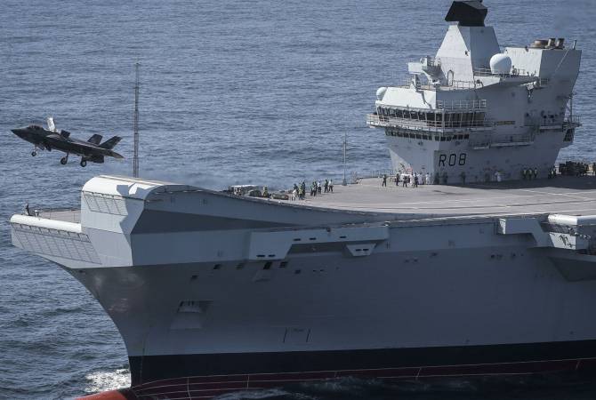  Британский палубный истребитель упал в Средиземное море 