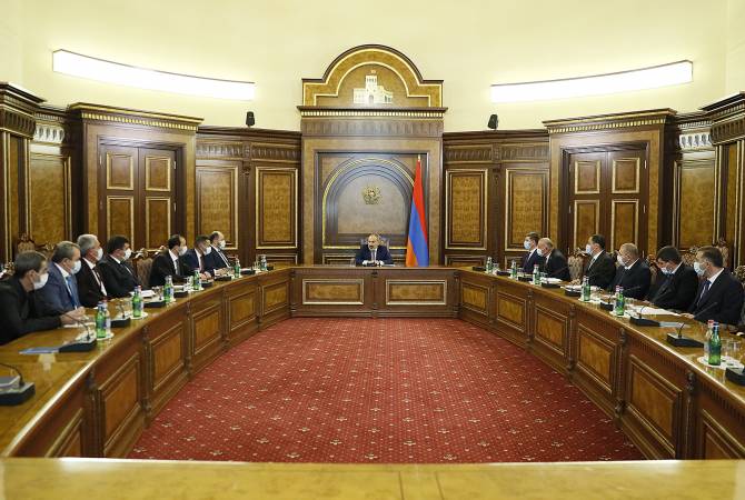 Pashinyan receives community leaders of Syunik province
