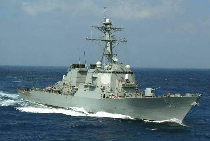 Ракетный эсминец США Arleigh Burke направляется в Черное море
