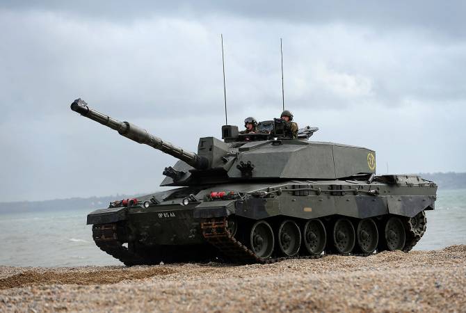 Британия перебросит военную технику в Германию "на случай войны с Россией"


