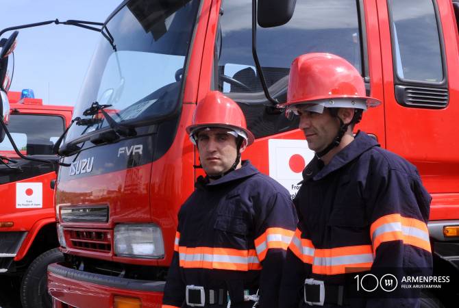 Спасатели потушили пожар в городе Севан

