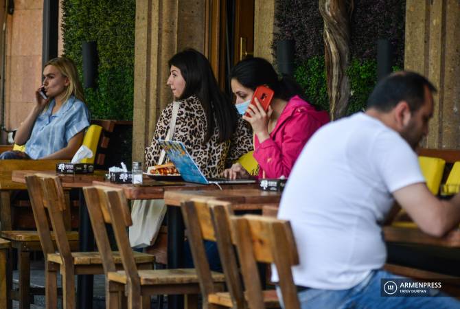 L'Arménie prévoit de rendre obligatoire le laissez-passer sanitaire pour les restaurants et les 
lieux culturels 