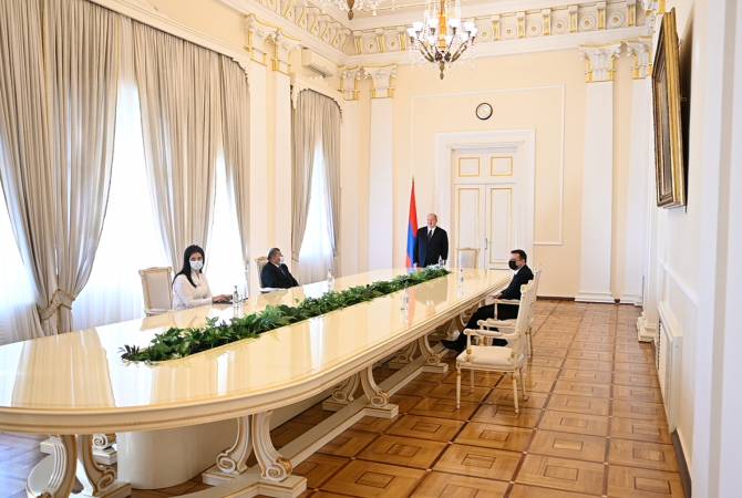 В резиденции президента Армении состоялась церемония принятия присяги судей

