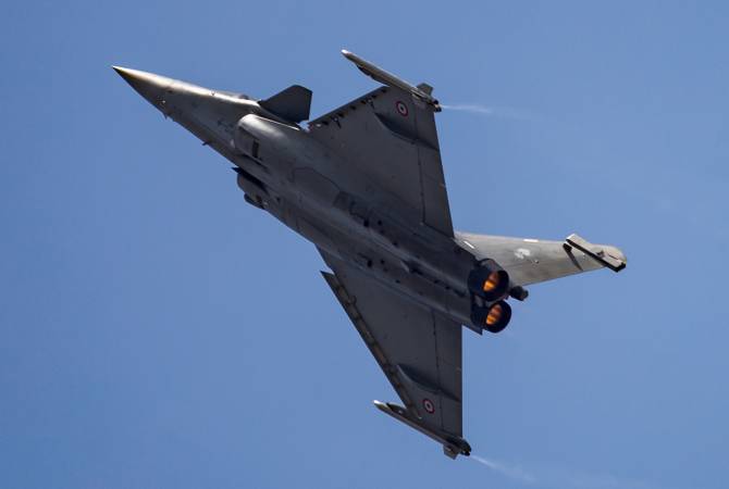 AFP: ОАЭ подписали контракт на приобретение у Франции 12 истребителей

