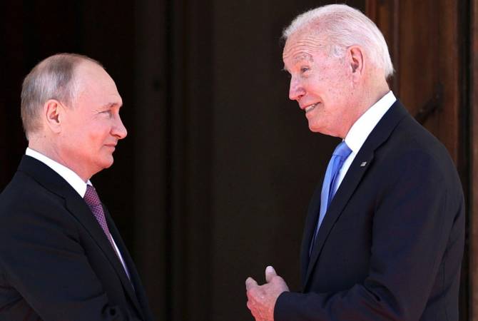 Байден проведет консультации с коллегами из Европы перед встречей с Путиным

