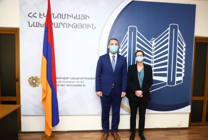 Armenian Minister, French Ambassador discuss economic cooperation