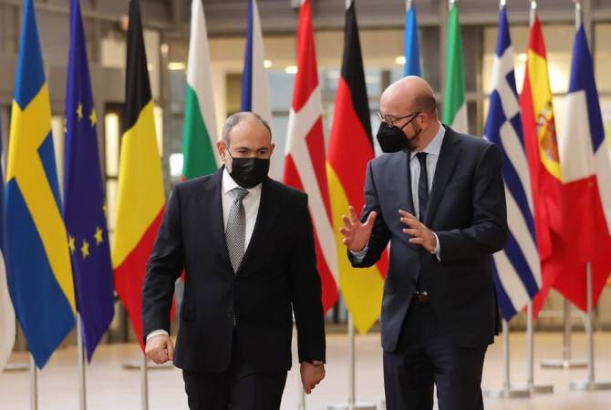 Début de la rencontre entre le Premier ministre Pashinyan et Charles Michel, président du 
Conseil européen, à Bruxelles