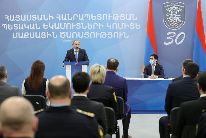 Le Premier ministre participe à l'événement dédié au 30ème anniversaire du Service des 
Douanes d'Arménie 