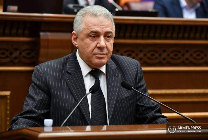 Вагаршак Арутюнян назначен Чрезвычайным и Полномочным послом Республики Армения 
в РФ

