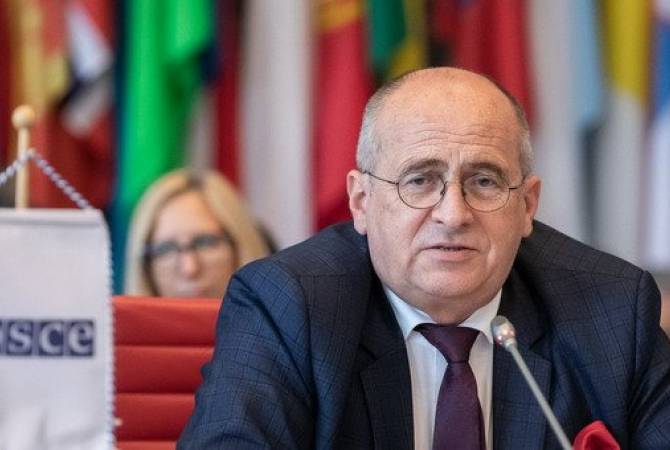 Le président en exercice de l'OSCE appelle l'Arménie et l'Azerbaïdjan à reprendre le dialogue 
politique