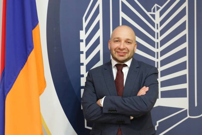 Le Vice-Ministre arménien de l'économie part pour les Émirats arabes unis