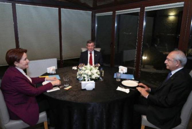Թուրքիայում ընդդիմադիր առաջնորդները հանդիպել են

 