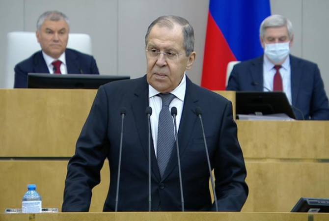 لافروف يقول إن روسيا تساهم بنشاط بالحل السلمي والدبلوماسي للأزمات في مناطق مختلفة بما في 
ذلك آرتساخ وسوريا وليبيا...