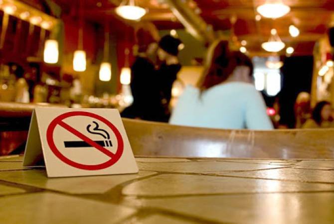 С 15 марта в закрытых и открытых помещениях общественного питания вводится запрет 
на  употребление табачных изделий
