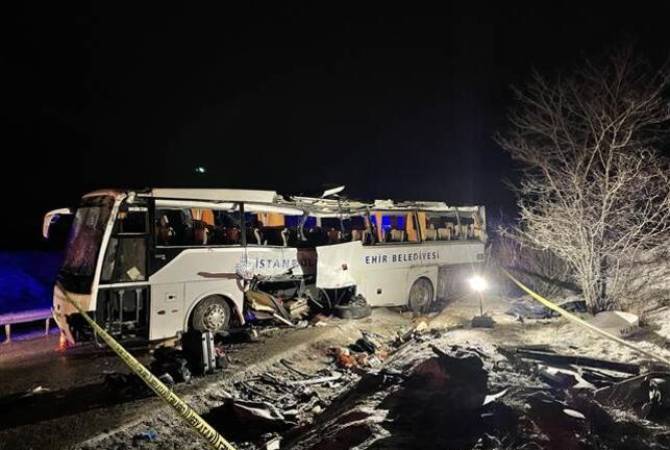 Թուրքիայում զբոսաշրջային ավտոբուս է կողաշրջվել. կան զոհեր