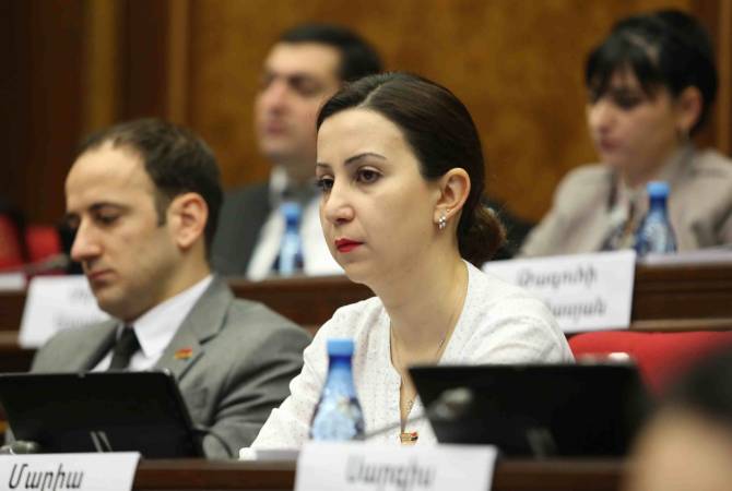 Для участия в заседаниях комиссий ПА «Евронест» в Армению прибыли 2 
азербайджанских депутата

