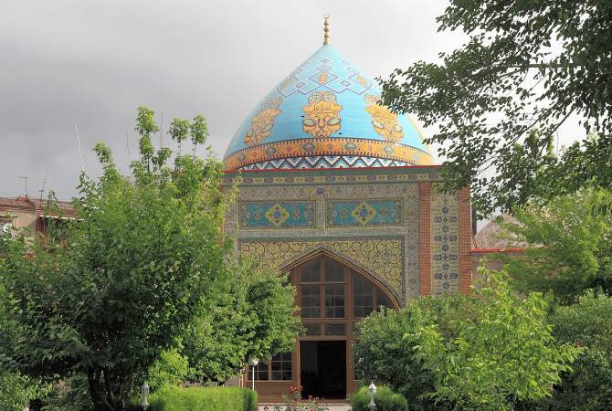 La Mosquée Bleue d’Erévan est un symbole de l’art iranien et non azéri: Ambassade d’Iran  
 
