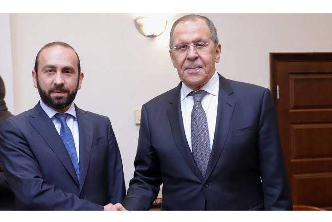Antalya'da Ermenistan ve Rusya dışişleri bakanları bir araya geldi