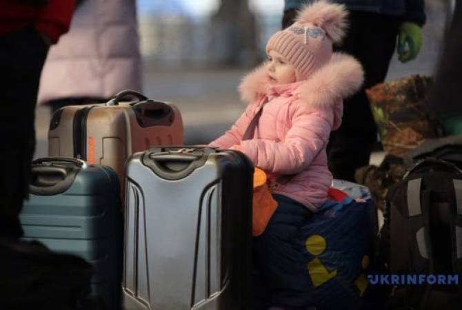 Refugees, immigrants or tourists: Nearly 4000 Ukrainian citizens of Armenian descent arrive in 
Armenia in 3 weeks 