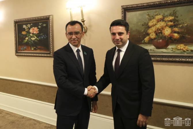  Ален Симонян пригласил председателя Сената Казахстана посетить с официальным 
визитом Армению: приглашение принято

 