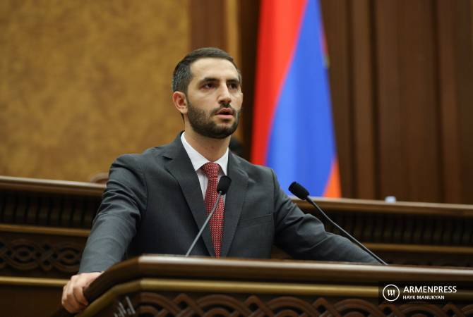 Рубинян предложил парламентской оппозиции провести закрытое обсуждение с участием 
премьер-министра

