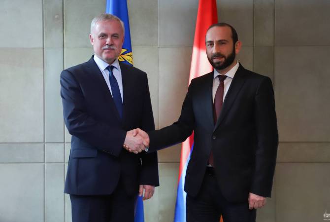 Ararat Mirzoyan bertemu dengan Sekretaris Jenderal CSTO di Moskow