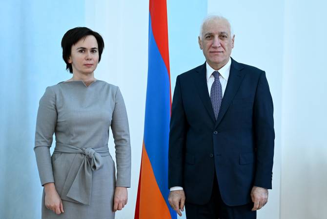 Le Président Vahagn Khatchatourian a reçu l'Ambassadrice de Lituanie en Arménie Inga 
Stanytė-Toločkienė
