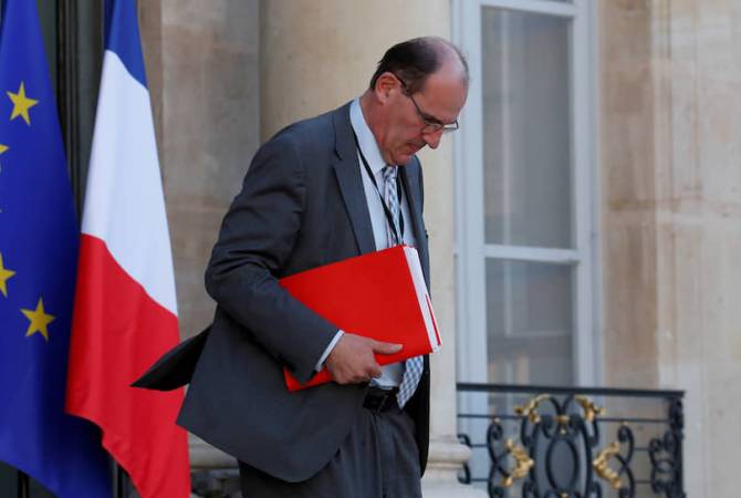 Премьер-министр Франции подаст в отставку после президентских выборов

