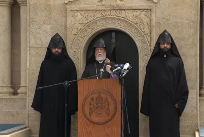 Kilikya Büyük Evi Ermeni Katolikosu I. Aram, Ermeni Soykırımı'nın 107. yıldönümü münasebetiyle 
açıklamada bulundu